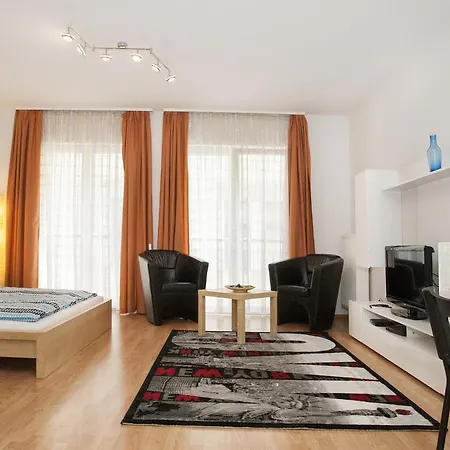 Gabriella In The Downtown. Budapeszt