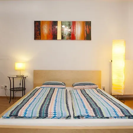 Gabriella In The Downtown. Apartament *